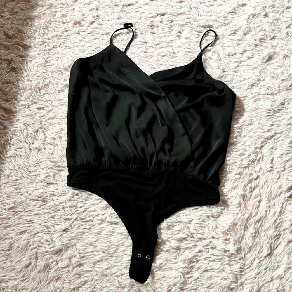 Express Whimsygoth Fairy Grunge Classic Chic Vneck Bodysuit Womens L Minimalist‎
